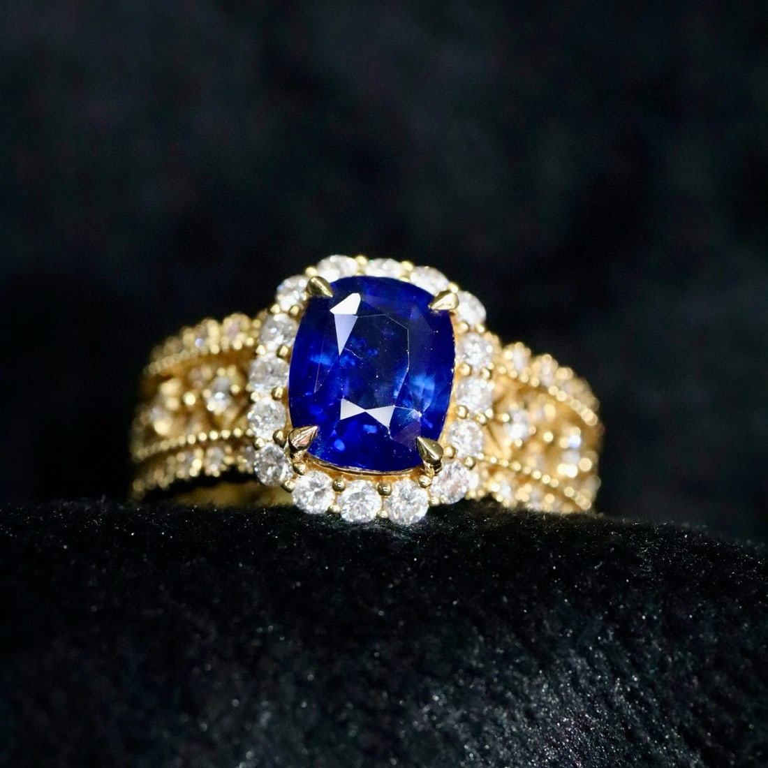 14k Gold 2.65 Ctw Natural Sapphire & Diamond Ring - 4