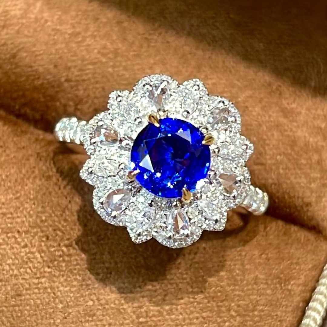 14k Gold 1.55 Ct Natural Sapphire & Diamond Ring: Ref:231036396 // gold content:14k gold // ring size:7. 25us // // main gemstone:sapphire // shape:round // carat weight:1. 55ct // color:royal blue // treatment:natural // cut grade:g // // adjacent