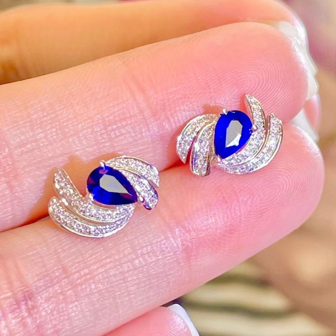 14k Gold 0.85 Ct Natural Sapphire & Diamond Earrings - 3