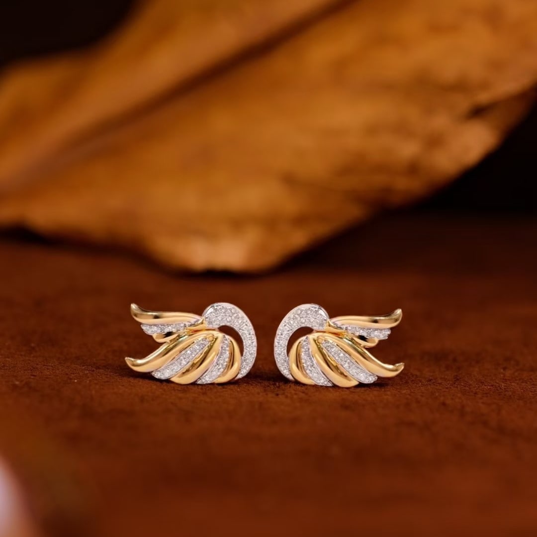 14k Gold 0.16 Ct Natural H Diamond Earrings: Ref:231036414 // gold content:14k gold // main gemstone:diamond // shape:round // carat weight:0. 16ct // clarity grade:vs-si // color:h // treatment:natural // cut grade:g // High Estimate: 2100 Low
