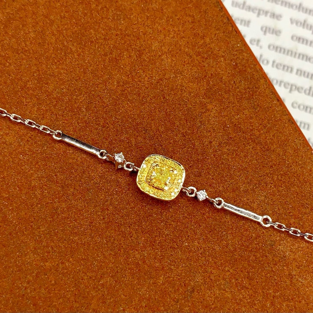 14k Gold 0.2 Ct Natural Yellow Diamond & Diamond Bracelet - 3
