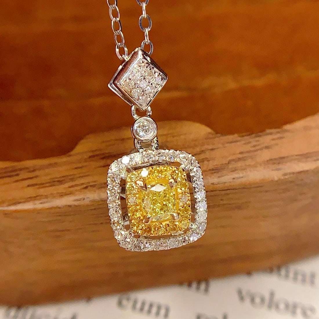 14k Gold 0.27 Ct Natural Yellow Diamond & Diamond Pendant( Without Chain ): Ref:231036424 // gold content:14k gold // main gemstone:yellow diamond // shape:cushion // carat weight:0. 27ct // color:yellow // treatment:natural // // adjacent gemstone 2 : diamond // shape:round