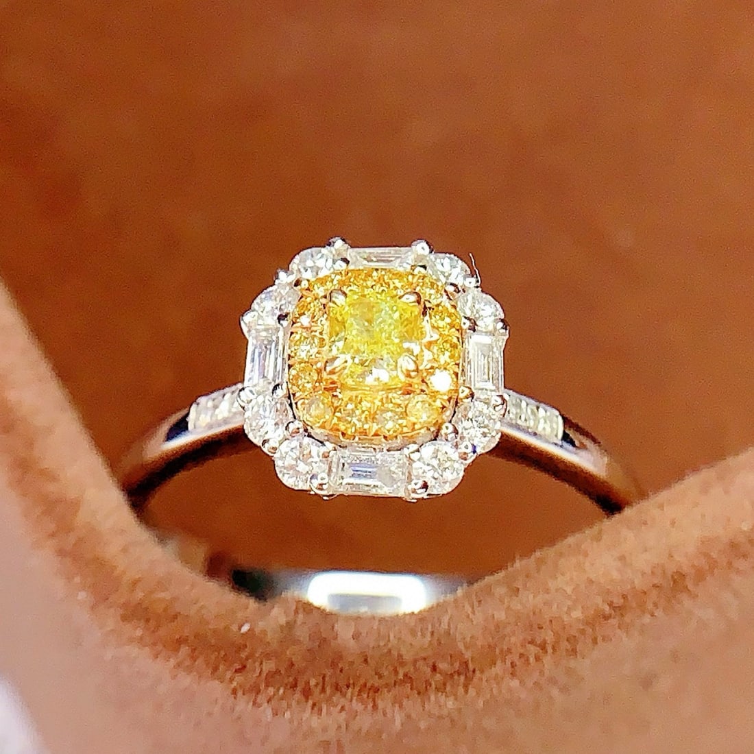 14k Gold 0.29 Ct Natural Yellow Diamond & Diamond Ring - 5