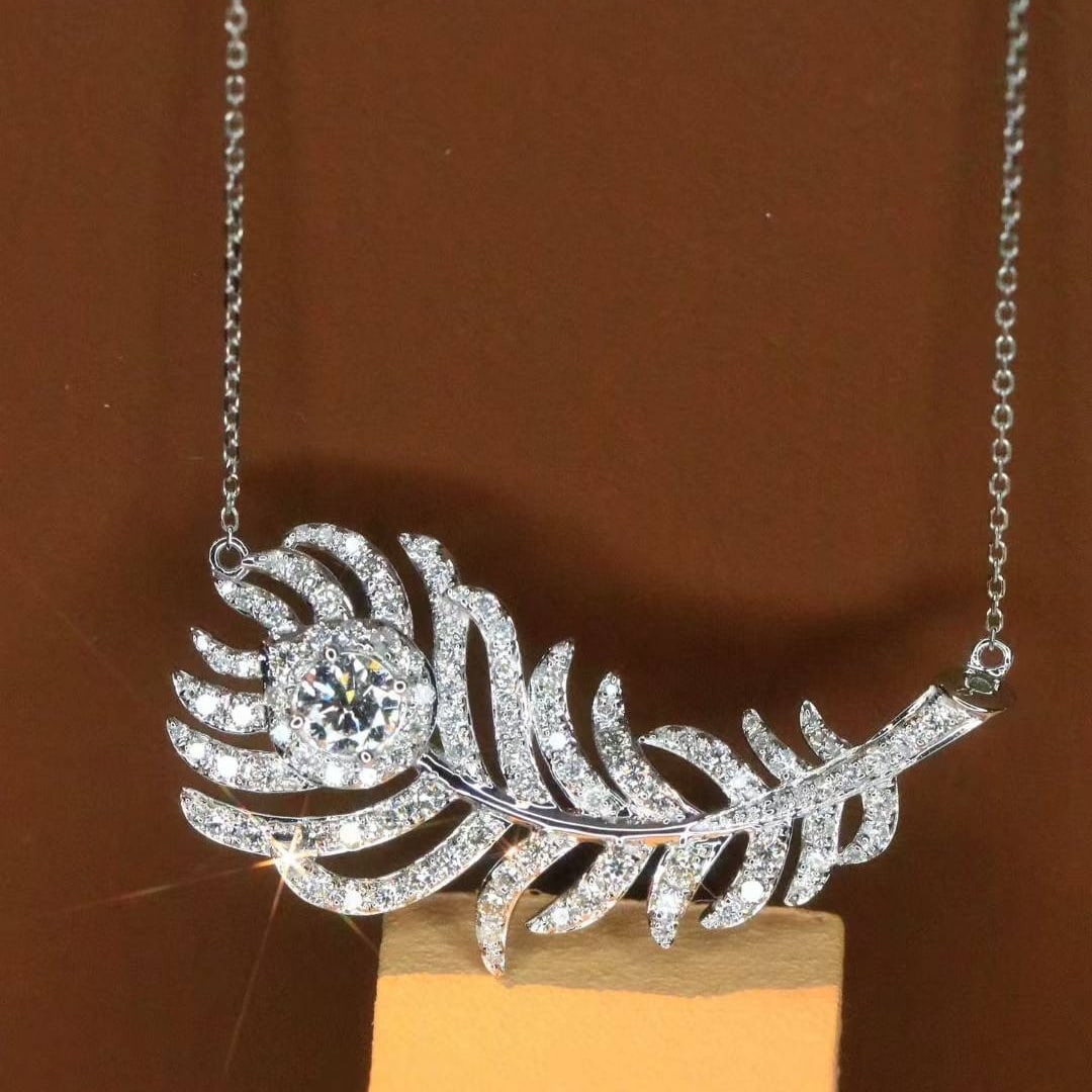 14k Gold 1.25 Ctw Natural H Diamond Necklace: Ref:231037007 // gold content:14k gold // main gemstone:diamond // shape:round // carat weight:0. 3ct // clarity grade:vs-si // color:h // treatment:natural // cut grade:g // // adjacent gemstone 2 :