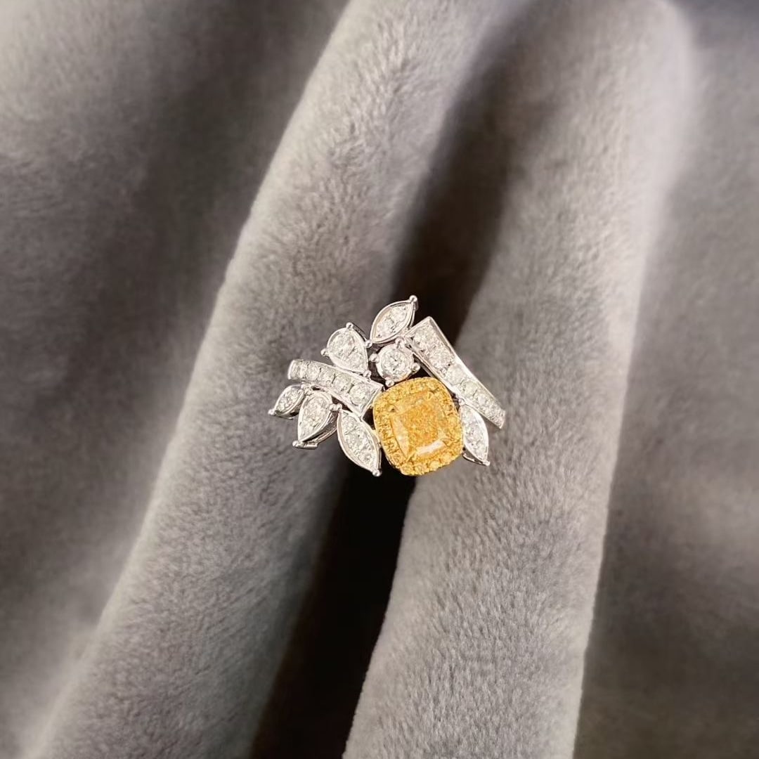 14k Gold 1.13 Ctw Natural Yellow Diamond & Diamond Ring: Ref:231037046 // gold content:14k gold // ring size:7. 25us // // main gemstone:yellow diamond // shape:cushion // carat weight:0. 6ct // color:yellow // treatment:natural // // adjacent gemstone 2 : 