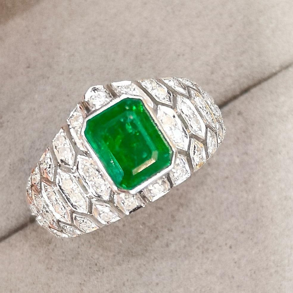 14k Gold 1.50 Ctw Vivid Green Natural Emerald & Diamond Ring - 6