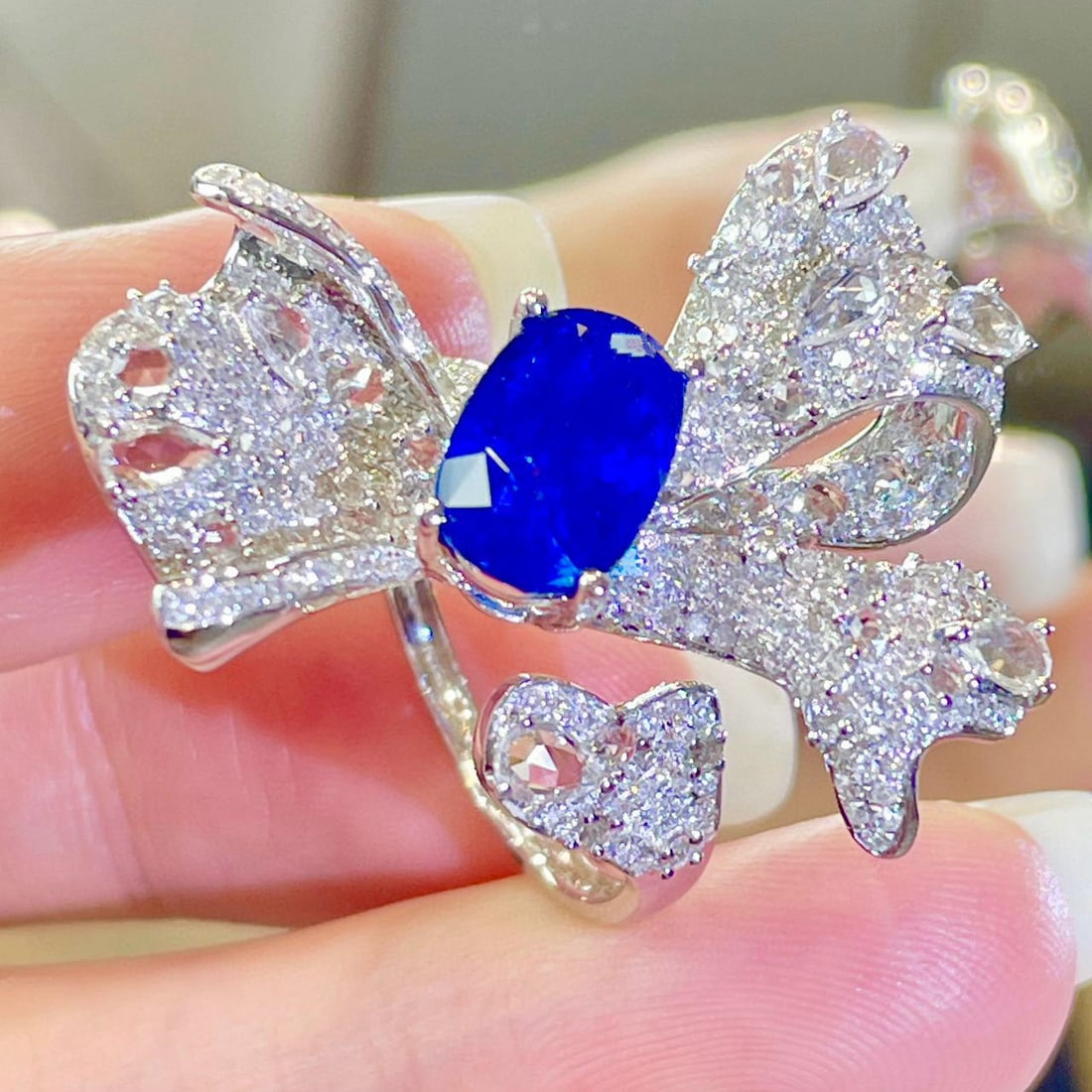 14k Gold 3.3 Ct Natural Sapphire & Diamond & Sapphire Ring - 2