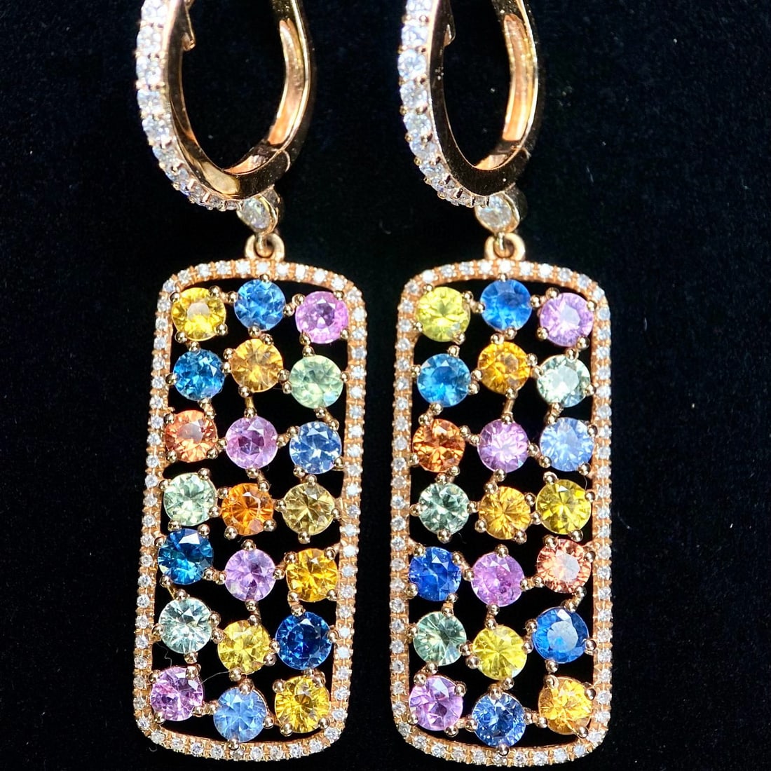 14k Gold 4.6 Ct Natural Sapphire & Diamond Earrings: Ref:231037103 // gold content:14k gold // main gemstone:sapphire // shape:round // carat weight:4. 6ct // color:color // treatment:natural // cut grade:g // // adjacent gemstone 2 : diamond // number 