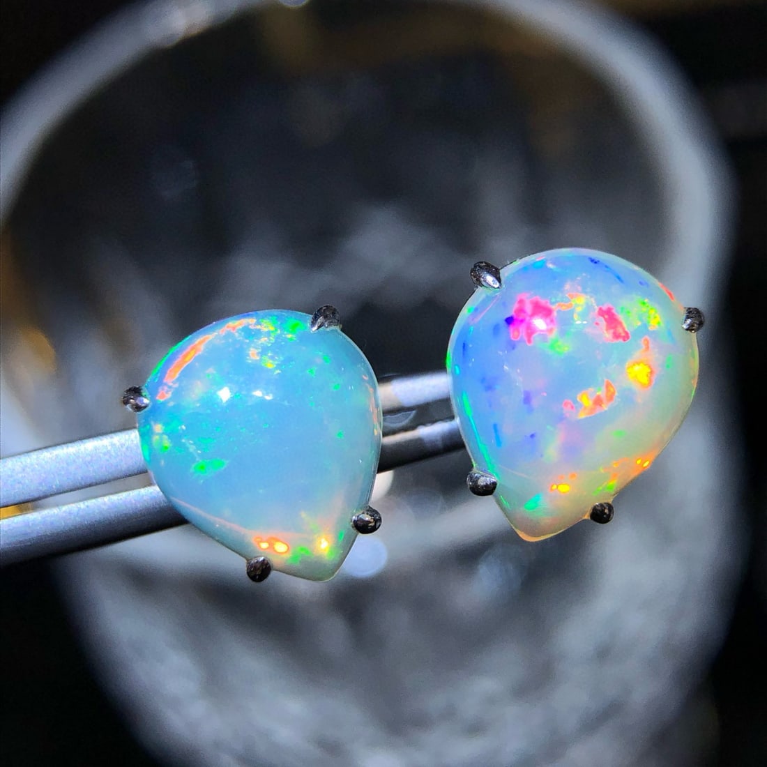 14k Gold 4.82 Ct Natural Opal Earrings - 6