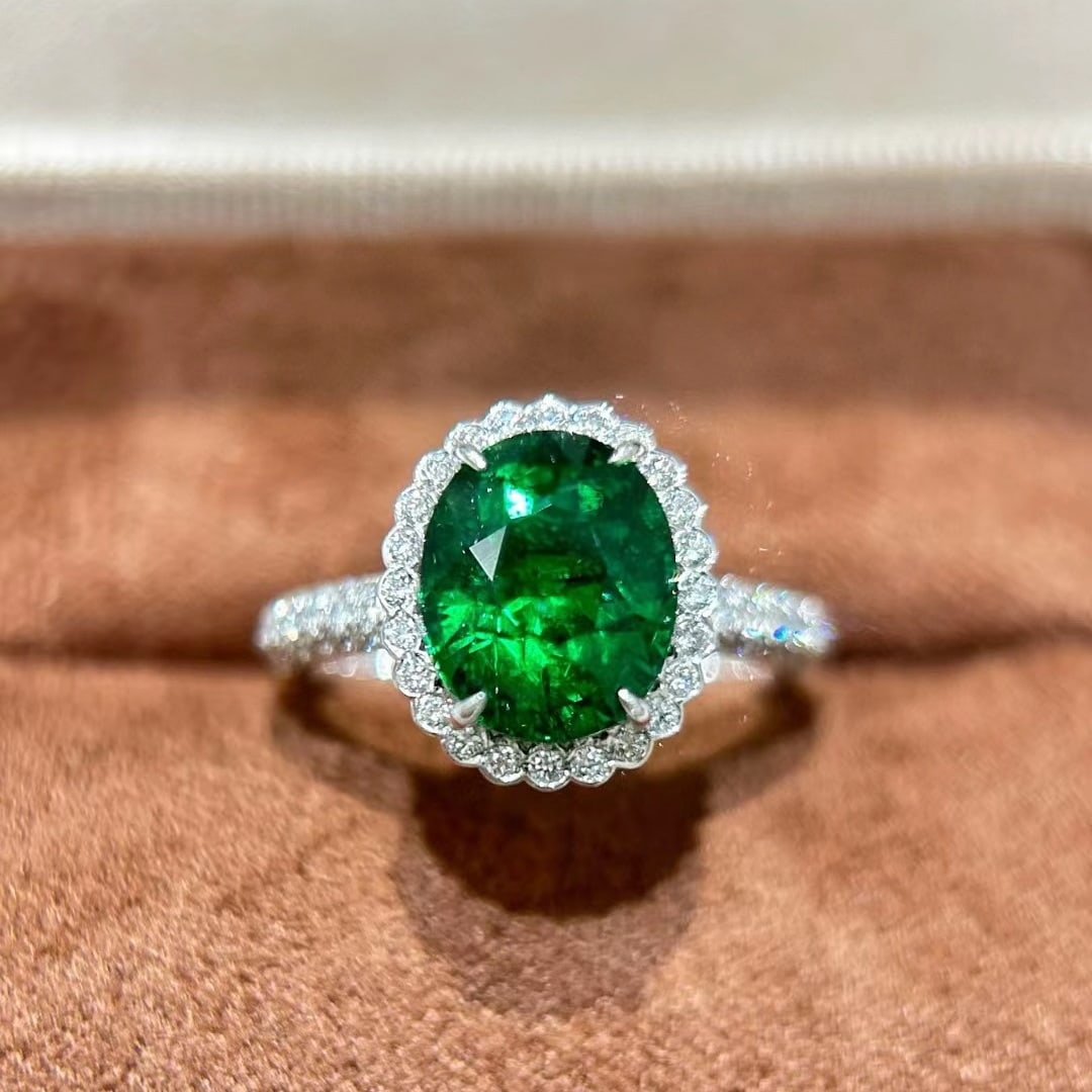 14k Gold 5.12 Ctw Vivid Green Natural Tsavorite & Diamond Ring - 7
