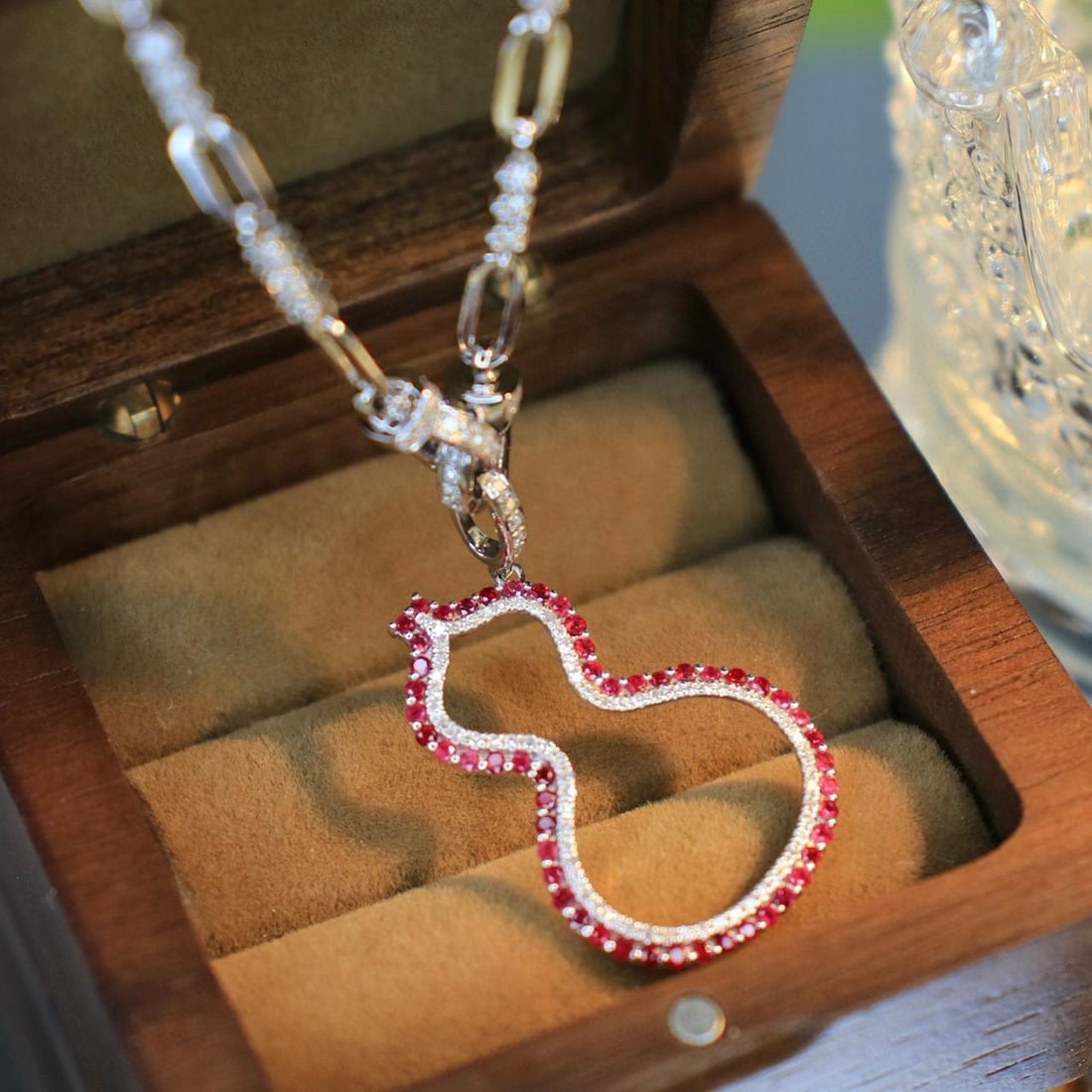 14k Gold 1.15 Ctw Natural Ruby & Diamond Pendant( Without Chain ): Ref:231037132 // gold content:14k gold // main gemstone:ruby // shape:round // carat weight:0. 85ct // color:red // treatment:natural // cut grade:g // // adjacent gemstone 2 : diamond // shape:round