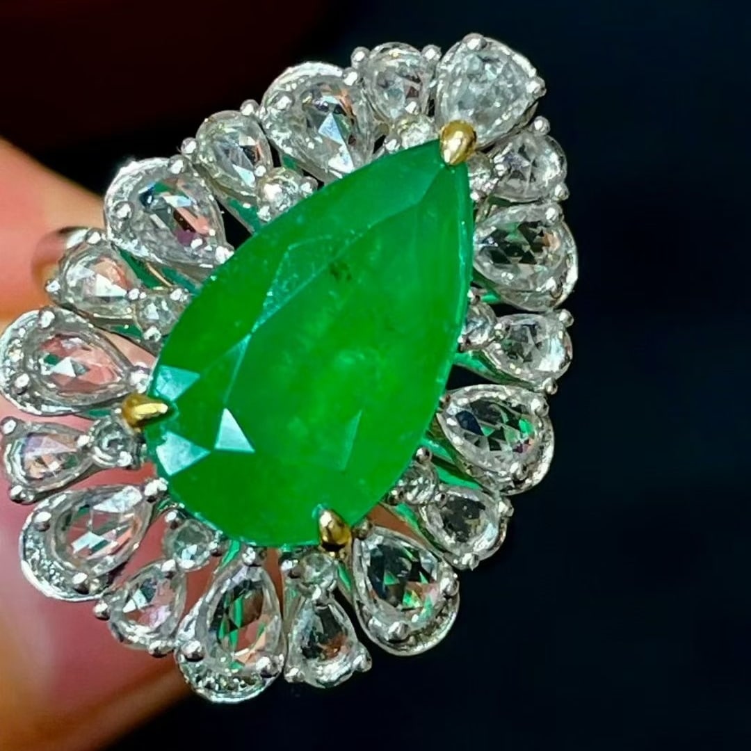14k Gold 3.5 Ct Vivid Green Natural Emerald & Sapphire & Diamond Ring/pendant( Without Chain ) - 4
