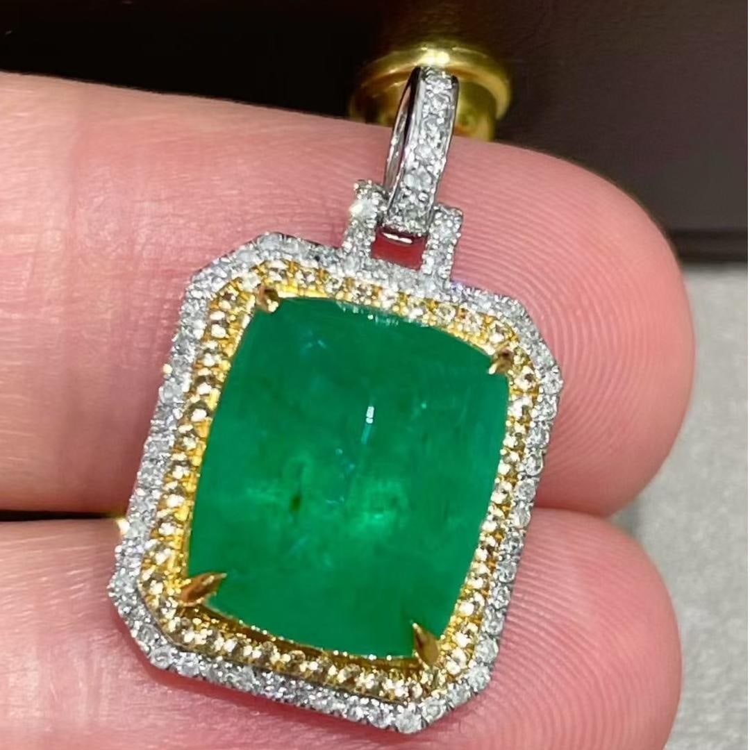 14k Gold 4.35 Ct Natural Emerald & Diamond Pendant( Without Chain ): Ref:231037136 // gold content:14k gold // main gemstone:emerald // shape:suger-loaf // carat weight:4. 35ct // color:green // treatment:natural // // adjacent gemstone 2 : diamond // shape:round //