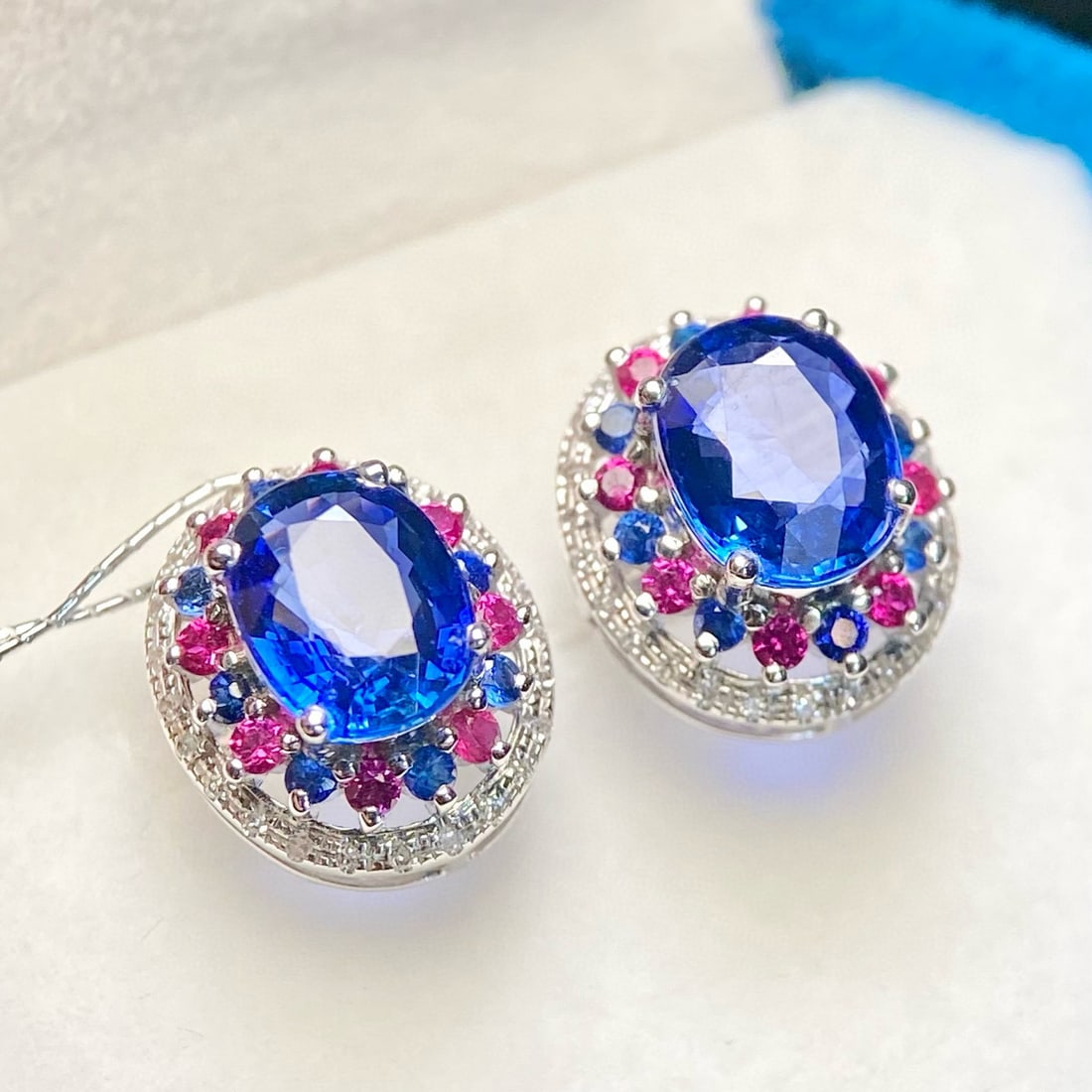14k Gold 2.15 Ct Natural Sapphire & Diamond Earrings - 4