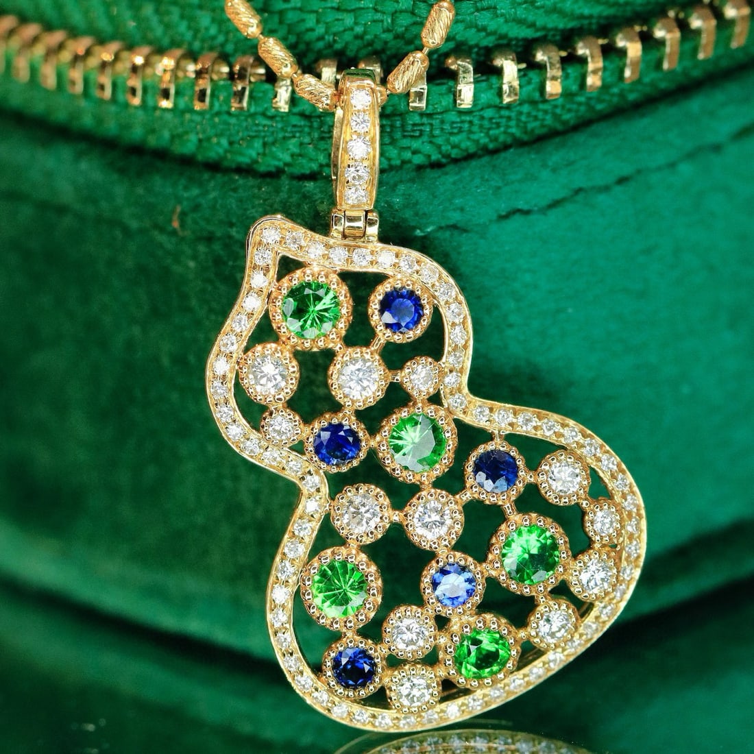 14k Gold 1.42 Ctw Natural Tsavorite & Sapphire & Diamond Pendant( Without Chain ): Ref:231037150 // gold content:14k gold // main gemstone:tsavorite & sapphire // shape:round // carat weight:0. 9ct // color:green & blue // treatment:natural // cut grade:g // // adjacent gemstone 2
