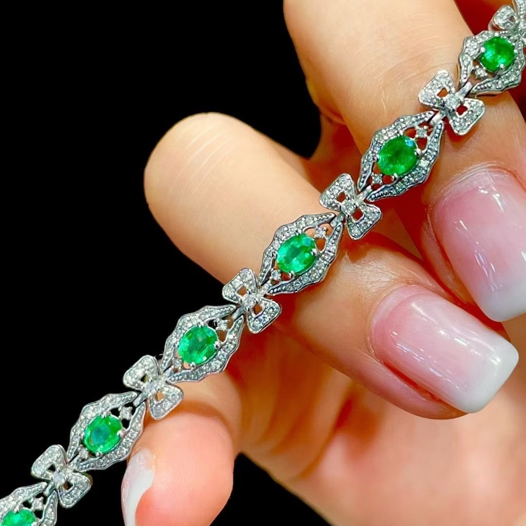 14k Gold 3.8 Ct Vivid Green Natural Emerald & Diamond Bracelet - 6