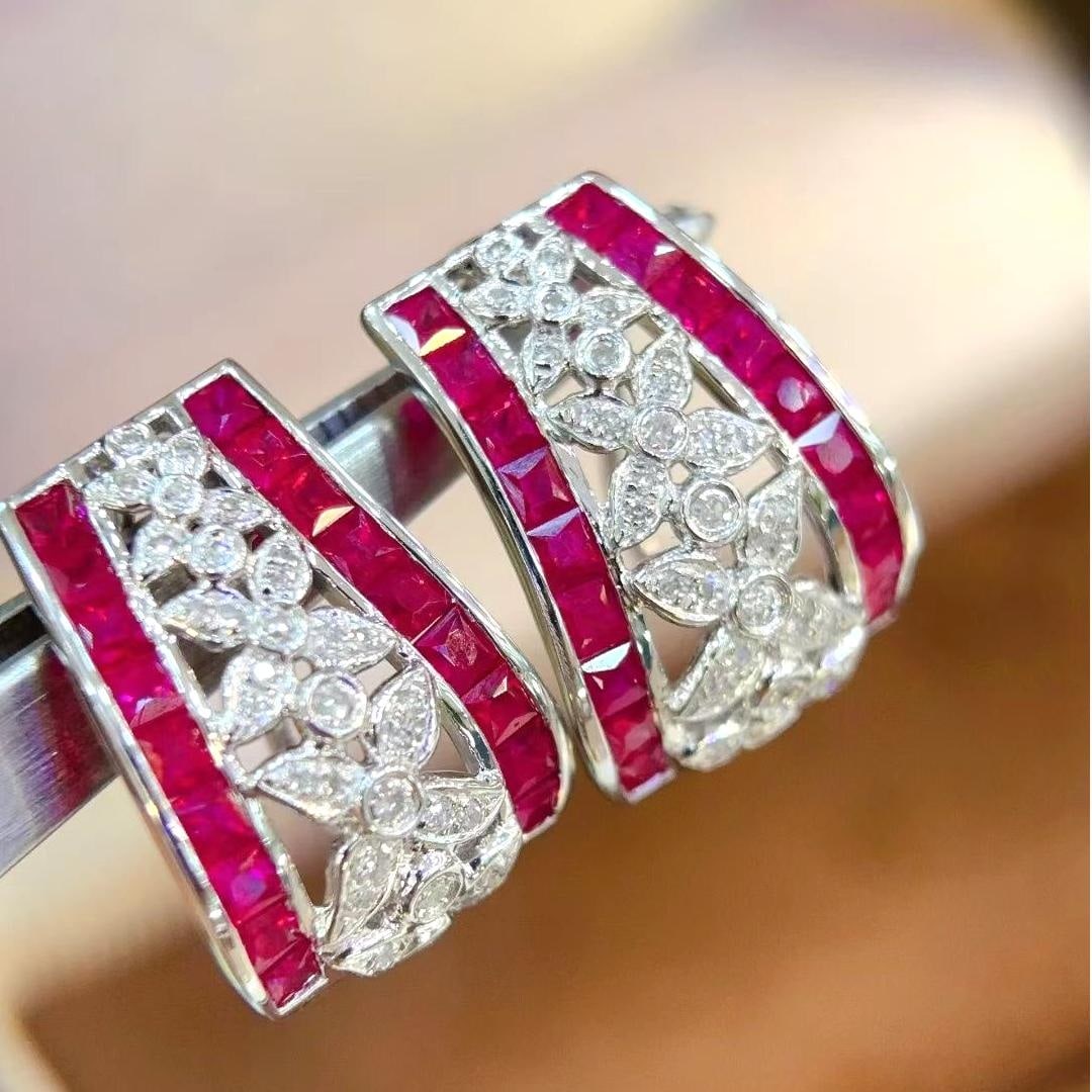 14k Gold 2 Ct Natural Ruby & Diamond Earrings: Ref:231037170 // gold content:14k gold // main gemstone:ruby // shape:princess // carat weight:2ct // color:red // treatment:natural // // adjacent gemstone 2 : diamond // shape:round // clarity