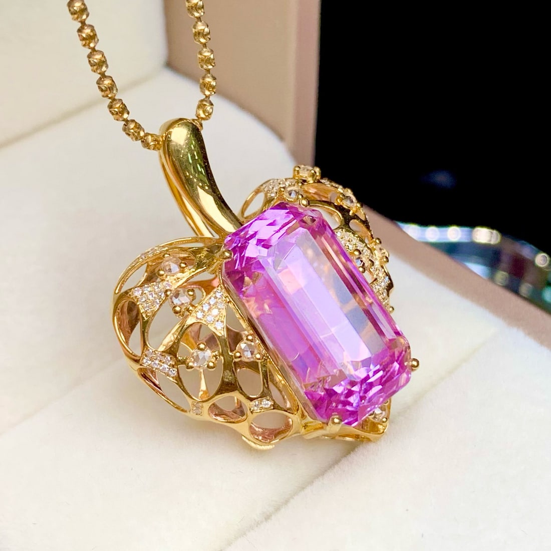 14k Gold 21.3 Ct Natural Kunzite & Diamond & Sapphire Pendant( Without Chain ) - 2