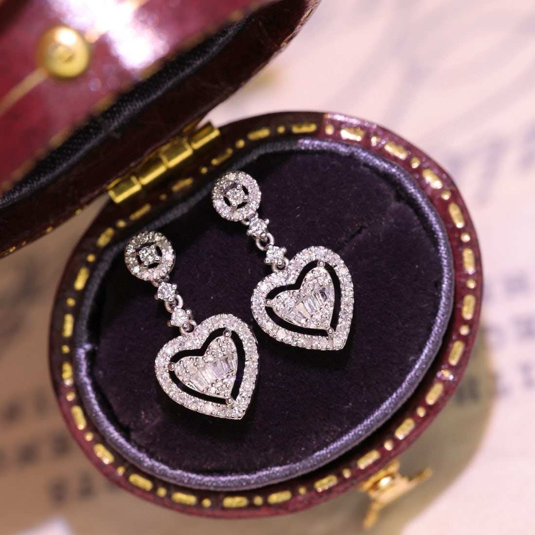 14k Gold 0.5 Ct Natural H Diamond Earrings: Ref:231037211 // gold content:14k gold // main gemstone:diamond // shape:multiply // carat weight:0. 5ct // clarity grade:vs-si // color:h // treatment:natural // Condition: New Low Estimate: 1900.00