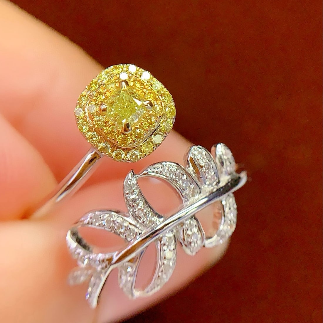 14k Gold 0.38 Ct Natural Yellow Diamond & Diamond Ring - 3