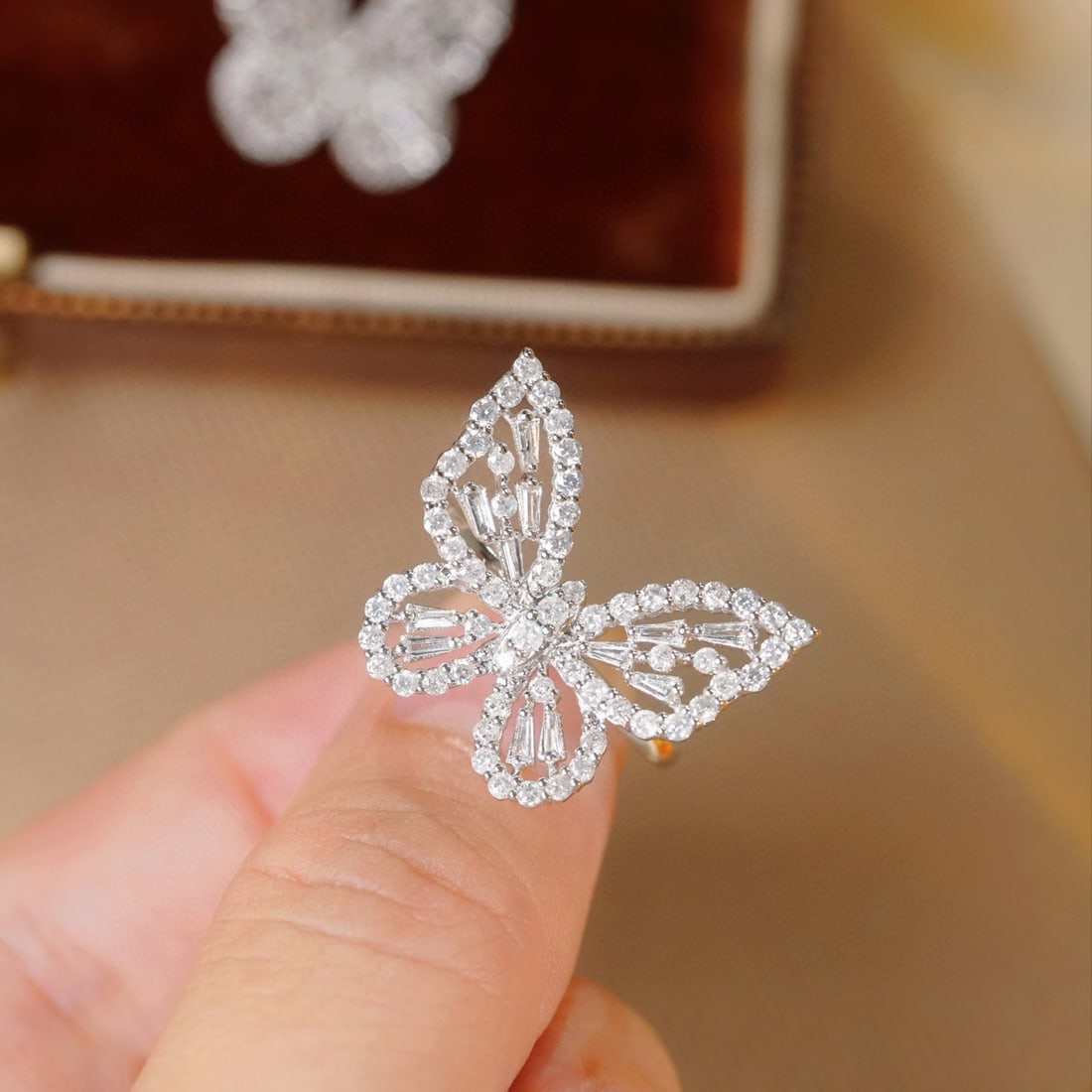 14k Gold 1.08 Ct Natural H Diamond & Butterfly Ring - 2