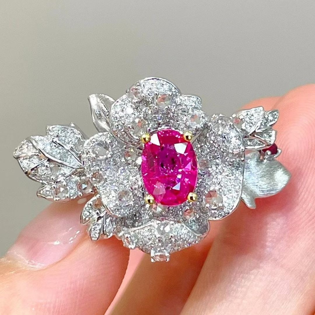 14k Gold 1.1 Ct Natural Ruby & Diamond & Sapphire Ring: Ref:231037221 // gold content:14k gold // ring size:7. 25us // // main gemstone:ruby // shape:oval // carat weight:1. 1ct // color:red // treatment:natural // // adjacent gemstone 2 : diamond //