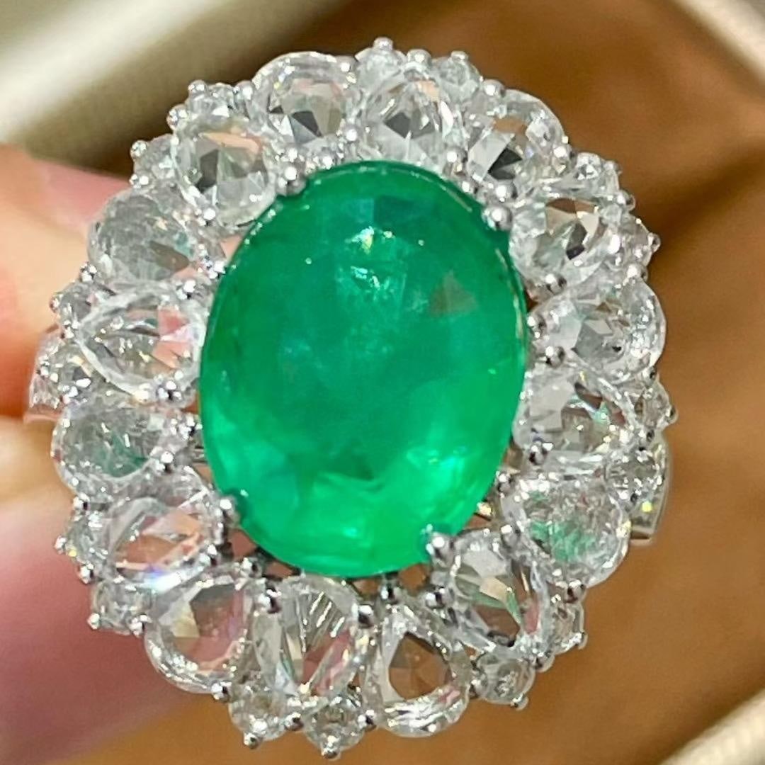 14k Gold 2.7 Ct Natural Emerald & Sapphire & Diamond Ring: Ref:231037227 // gold content:14k gold // ring size:7. 25us // // main gemstone:emerald // shape:oval // carat weight:2. 7ct // color:green // treatment:natural // // adjacent gemstone 2 : sapphire