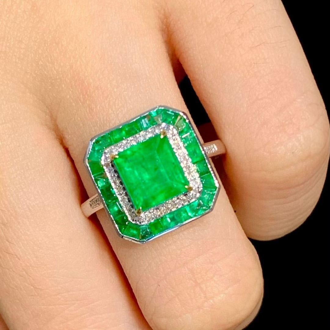 14k Gold 3 Ct Natural Emerald & Diamond Ring: Ref:231037230 // gold content:14k gold // ring size:7. 25us // // main gemstone:emerald // shape:octagonal // carat weight:3ct // color:green // treatment:natural // // adjacent gemstone 2 : diamond