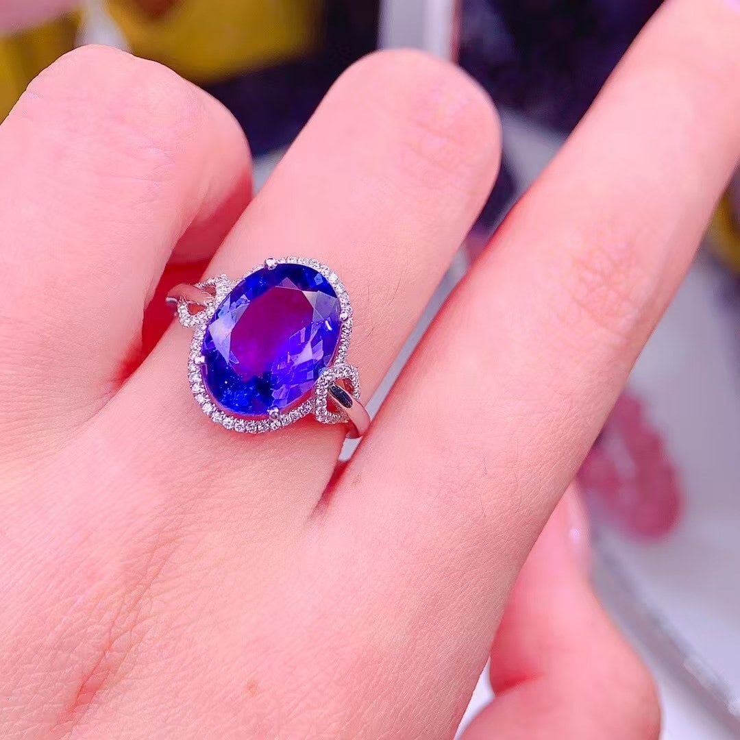 14k Gold 5 Ct Natural Tanzanite & Diamond Ring - 5