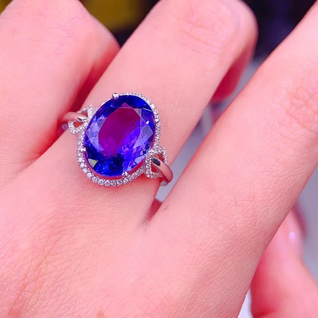 14k Gold 5 Ct Natural Tanzanite & Diamond Ring - 6