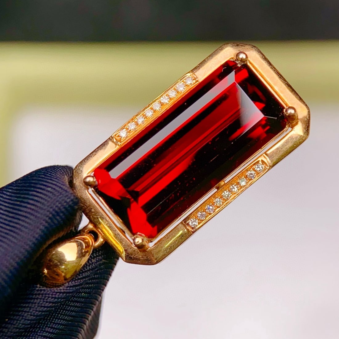 14k Gold 7.80 Ctw Natural Garnet & Diamond Pendant( Without Chain ) - 3