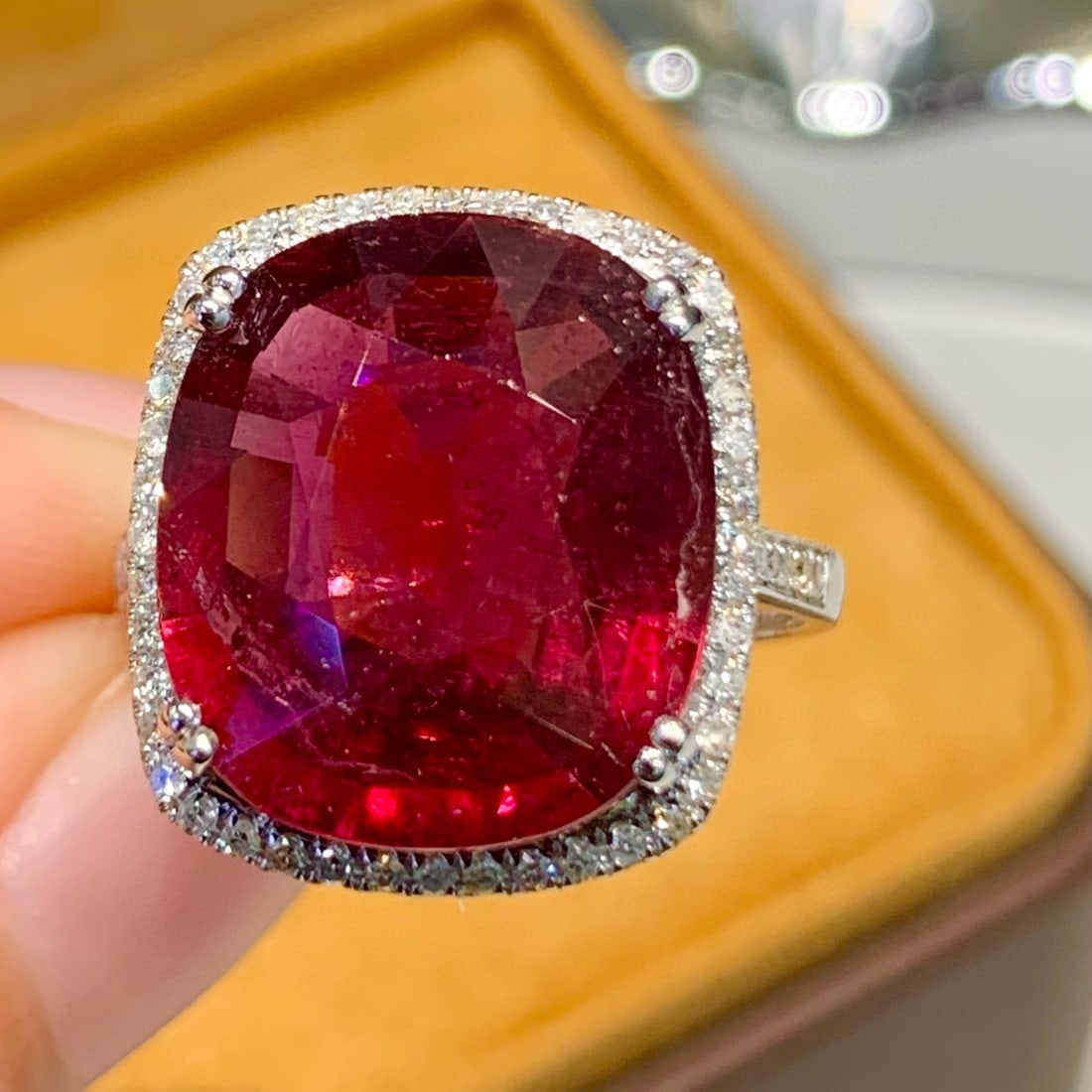 14k Gold 7.55 Ct Natural Tourmaline & Diamond Ring - 2