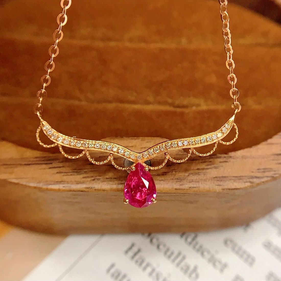 14k Gold 0.8 Ct Natural Ruby & Diamond Necklace: Ref:231037257 // gold content:14k gold // main gemstone:ruby // shape:pear // carat weight:0. 8ct // color:red // treatment:natural // // adjacent gemstone 2 : diamond // number of stones:33 //