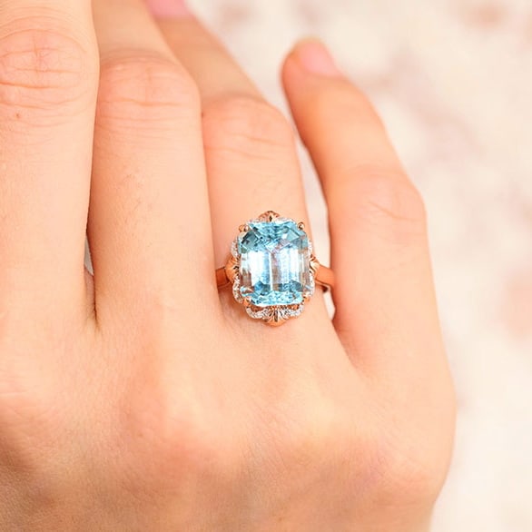 14k Gold 5.72 Ct Natural Aquamarine & Diamond Ring - 6