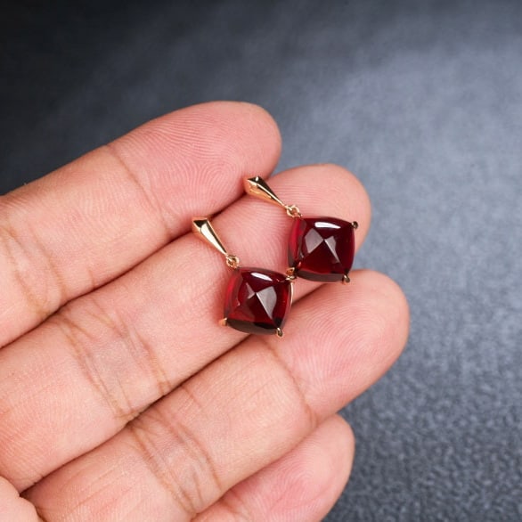 14k Gold 10.78 Ct Natural Garnet Earrings - 3