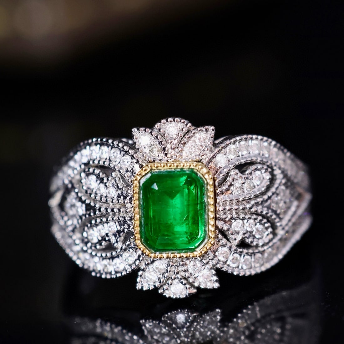 14k Gold 0.98 Ctw Vivid Green Natural Emerald & Diamond Ring: Ref:231038048 // gold content:14k gold // ring size:7. 25us // // main gemstone:emerald // shape:octagonal // carat weight:0. 62ct // color:vivid green // treatment:natural // // adjacent gemstone 2
