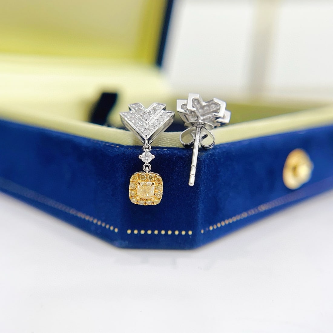 14k Gold 0.49 Ctw Natural Yellow Diamond & Diamond Earrings - 3