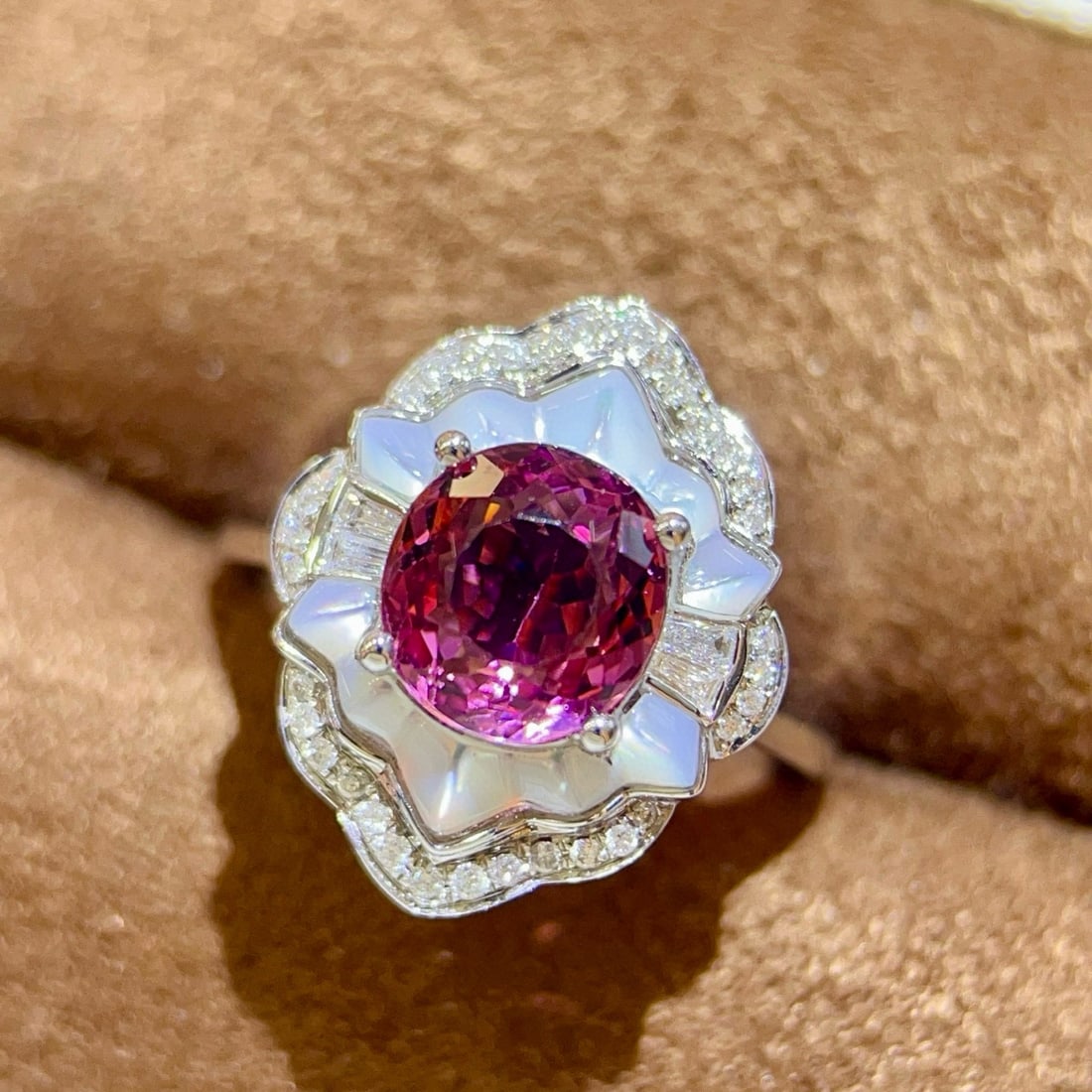 14k Gold 2.16 Ctw Natural Tourmaline & Diamond Ring: Ref:231038070 // gold content:14k gold // ring size:7. 25us // // main gemstone:tourmaline // shape:oval // carat weight:2. 0ct // color:pink // treatment:natural // // adjacent gemstone 2 : diamond
