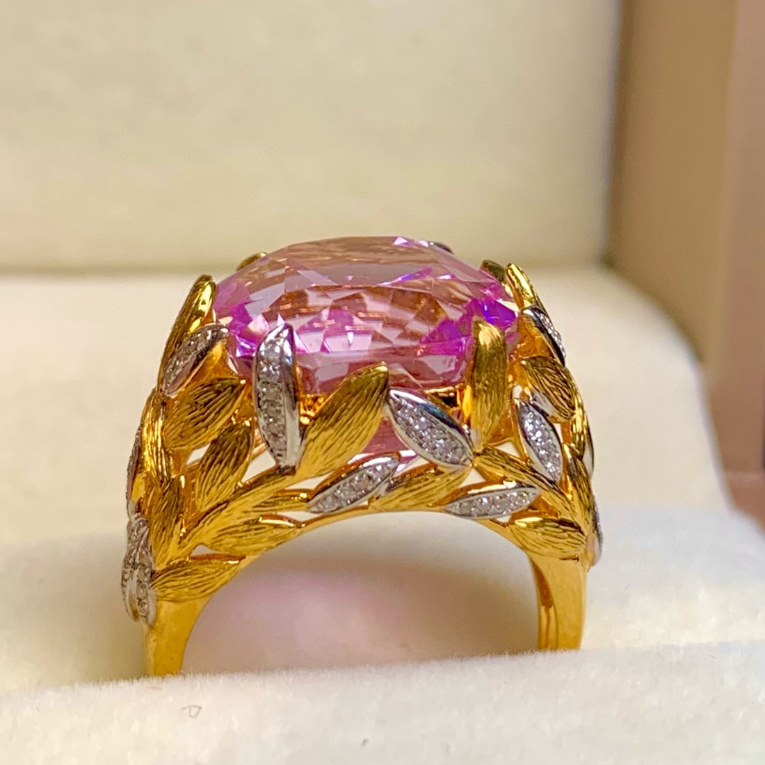 14k Gold 15.2 Ct Natural Kunzite & Diamond Ring - 4