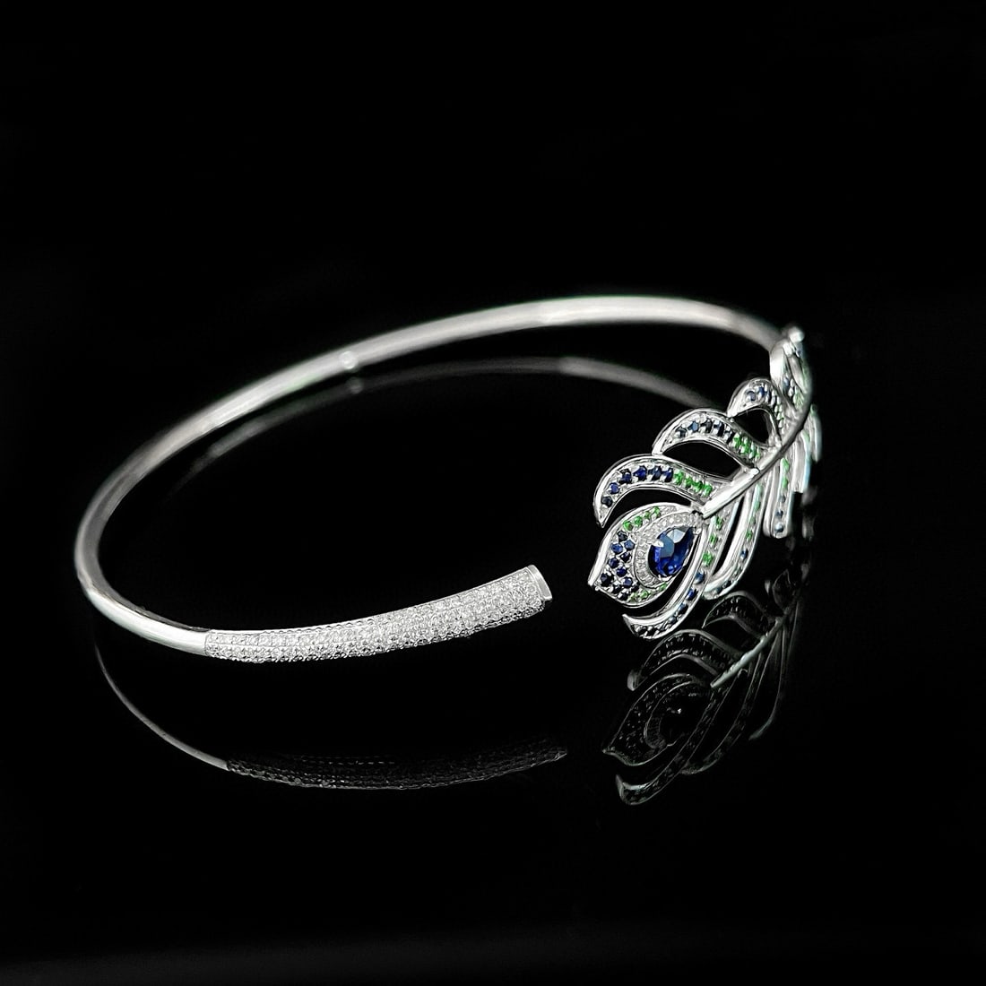 14k Gold 1.25 Ctw Natural Sapphire & Tsavorite & Diamond Bangle - 6