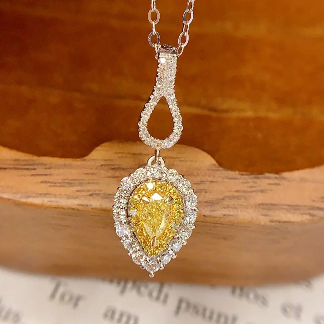 14k Gold 0.35 Ct Natural Yellow Diamond & Diamond Pendant( Without Chain ): Ref:231038101 // gold content:14k gold // main gemstone:yellow diamond // shape:pear // carat weight:0. 35ct // color:yellow // treatment:natural // // adjacent gemstone 2 : diamond // number of