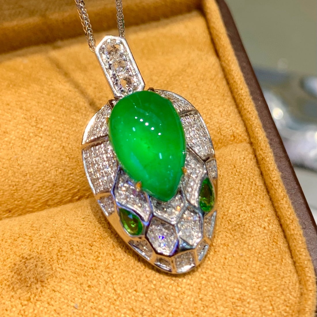 14k Gold 3.75 Ct Vivid Green Natural Emerald & Diamond & Sapphire & Tsavorite Pendant( Without Ch... - 4