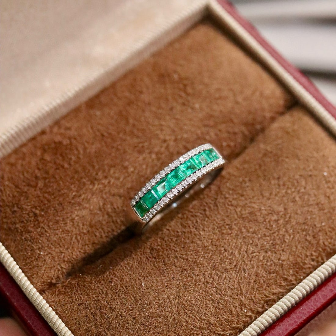 14k Gold 0.71 Ctw Natural Emerald & Diamond Ring - 5