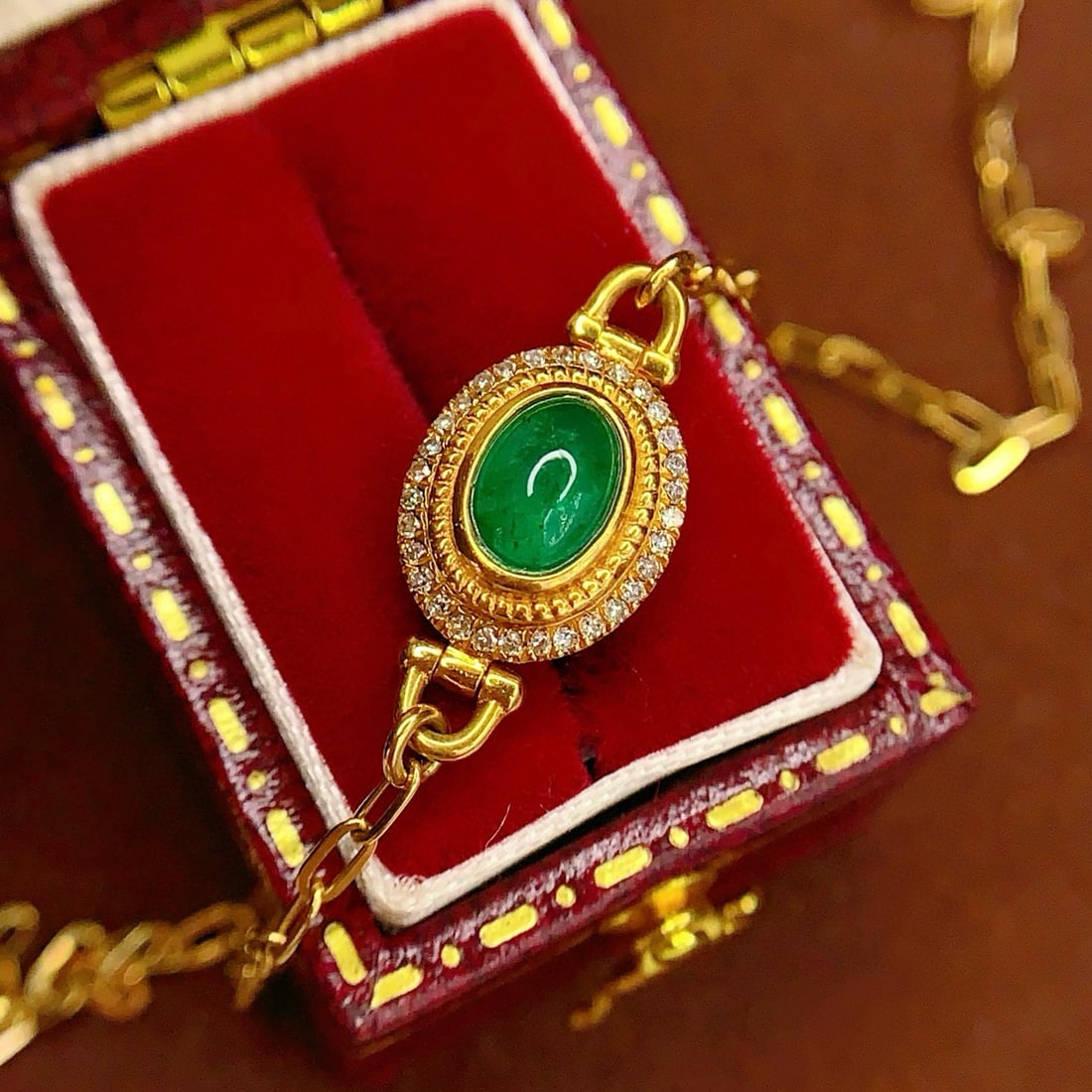 14k Gold 0.7 Ct Vivid Green Natural Emerald & Diamond Bracelet - 5