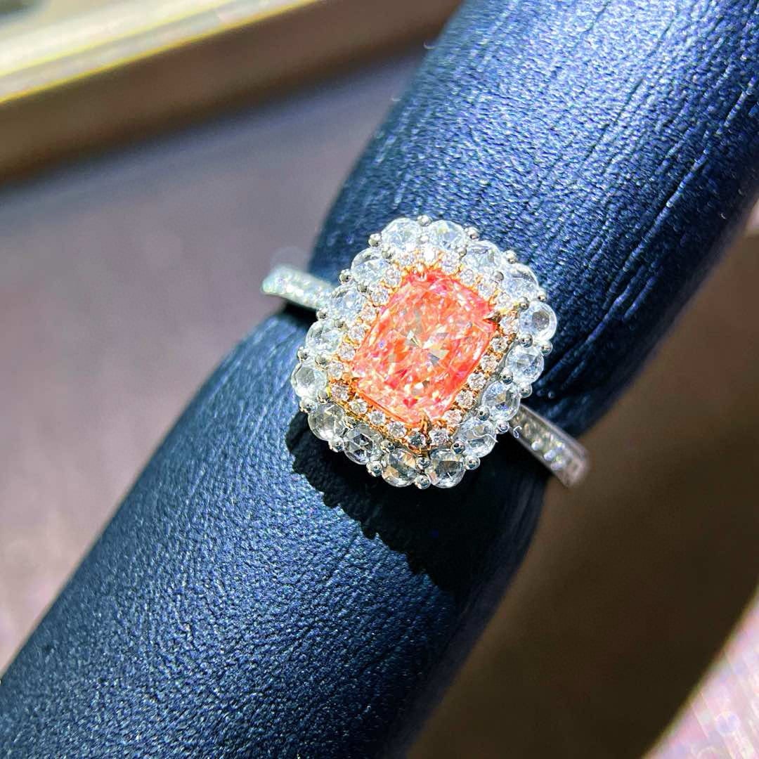 14k Gold 1.00 Ct Natural Pink Diamond & Diamond Ring: Ref:231038149 // gold content:14k gold // ring size:7. 25us // // main gemstone:pink diamond // shape:radiant // carat weight:1. 00ct // color:pink // treatment:natural // // adjacent gemstone 2 :