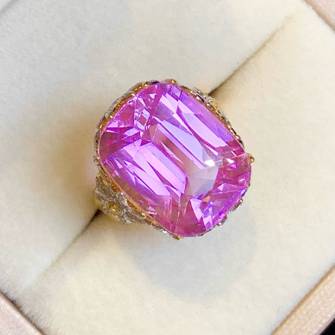 14k Gold 20.45 Ct Natural Kunzite & Diamond Ring - 3