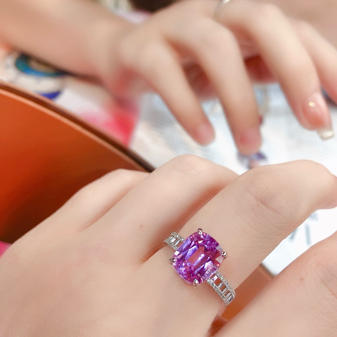 14k Gold 5.2 Ct Natural Kunzite & Diamond Ring: Ref:231038158 // gold content:14k gold // ring size:7. 25us // // main gemstone:kunzite // shape:cushion // carat weight:5. 2ct // color:purple // treatment:natural // // adjacent gemstone 2 :