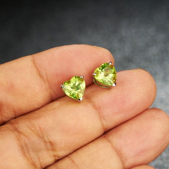 14k Gold 3.06 Ct Natural Peridot Earrings - 5