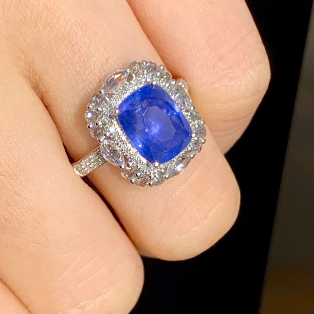 14k Gold 3.1 Ct Natural Sapphire & Diamond & Sapphire Ring - 6