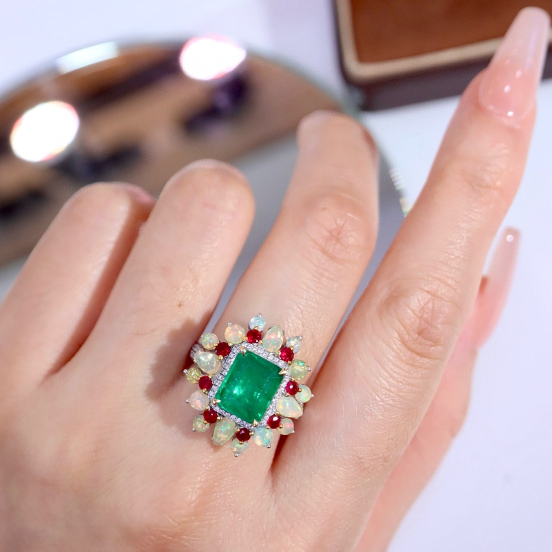 14k Gold 2.73 Ctw Vivid Green Natural Emerald & Diamond Ring - 4